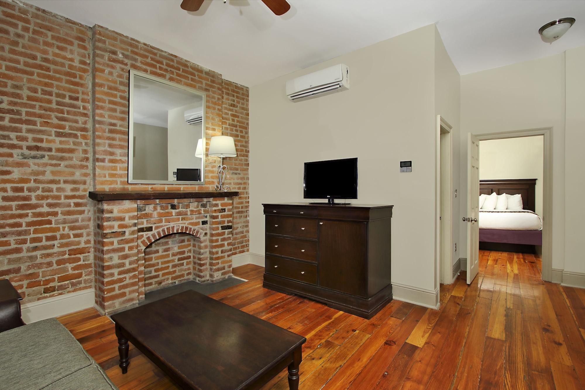 Inn On St. Peter, A French Quarter Guest Houses Property Ню Орлиънс Екстериор снимка