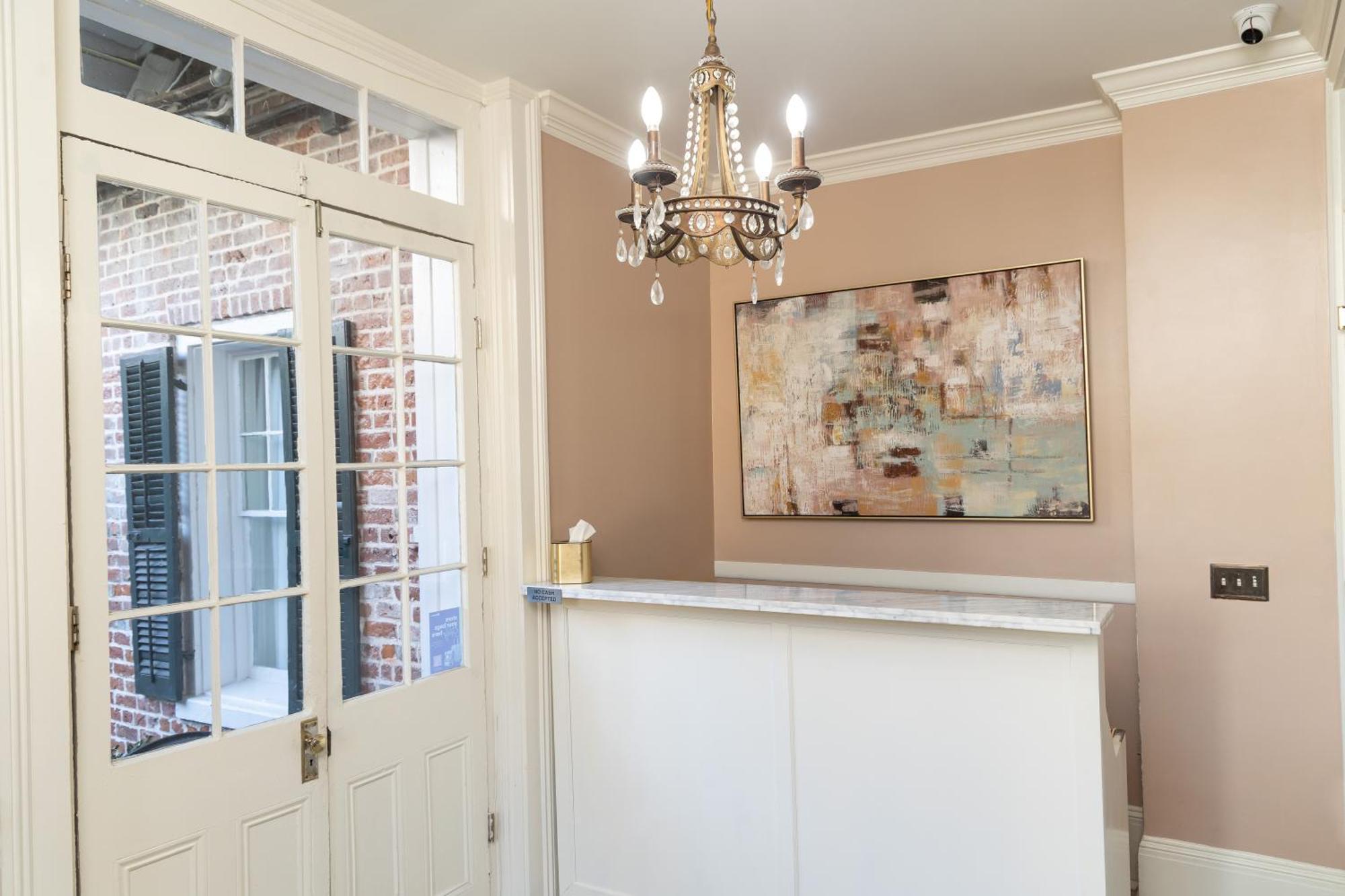 Inn On St. Peter, A French Quarter Guest Houses Property Ню Орлиънс Екстериор снимка
