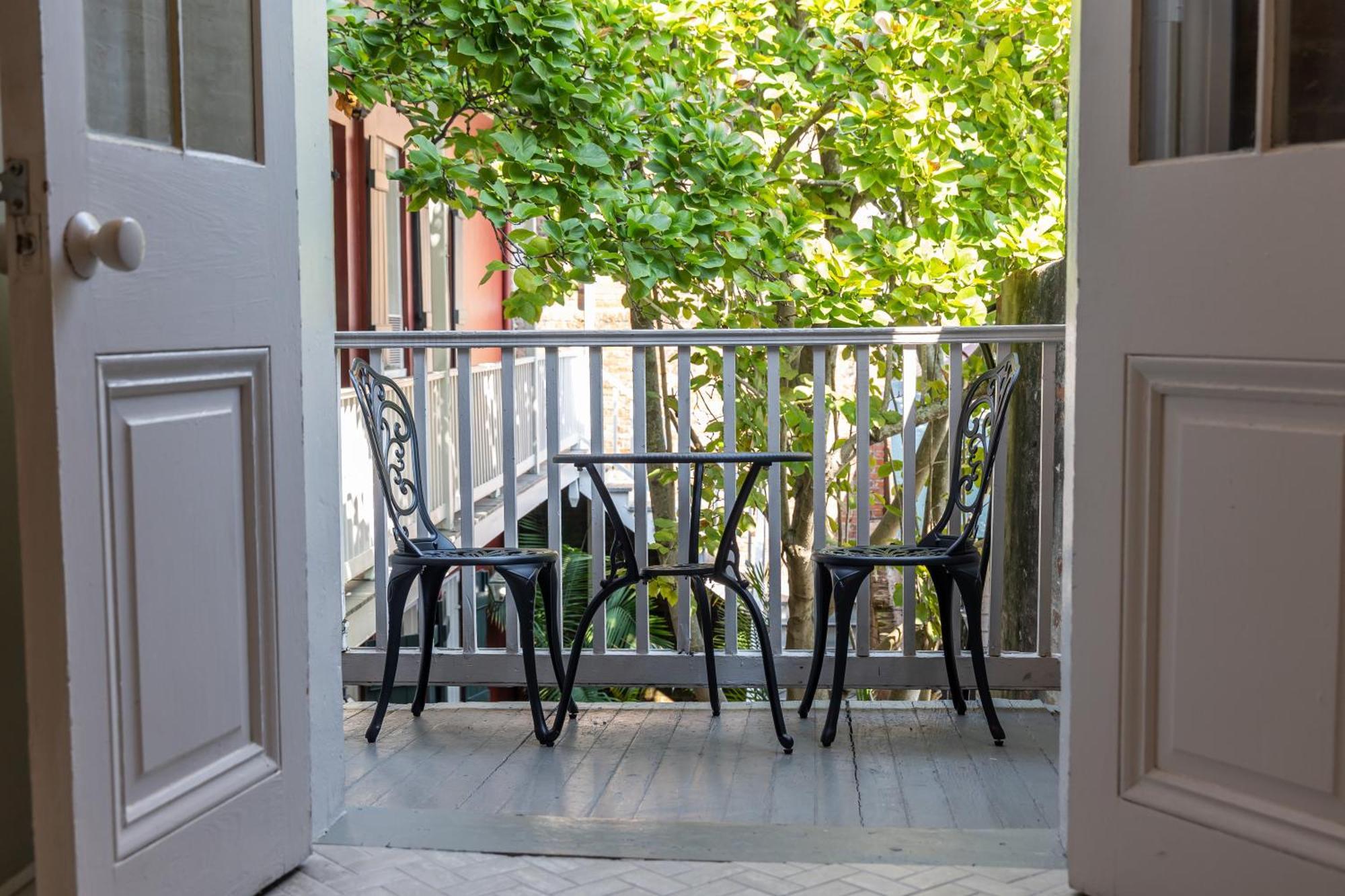 Inn On St. Peter, A French Quarter Guest Houses Property Ню Орлиънс Екстериор снимка