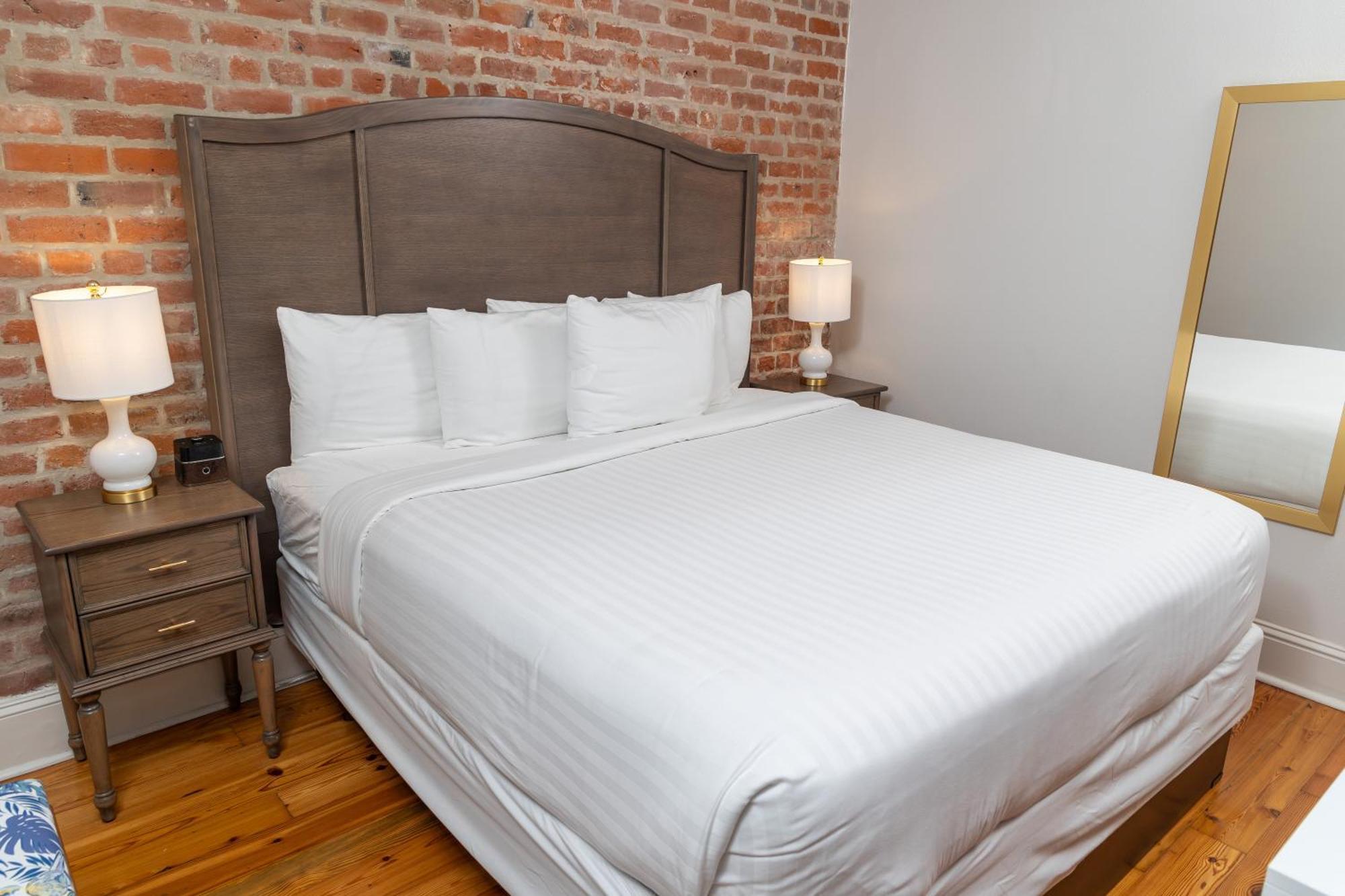 Inn On St. Peter, A French Quarter Guest Houses Property Ню Орлиънс Екстериор снимка