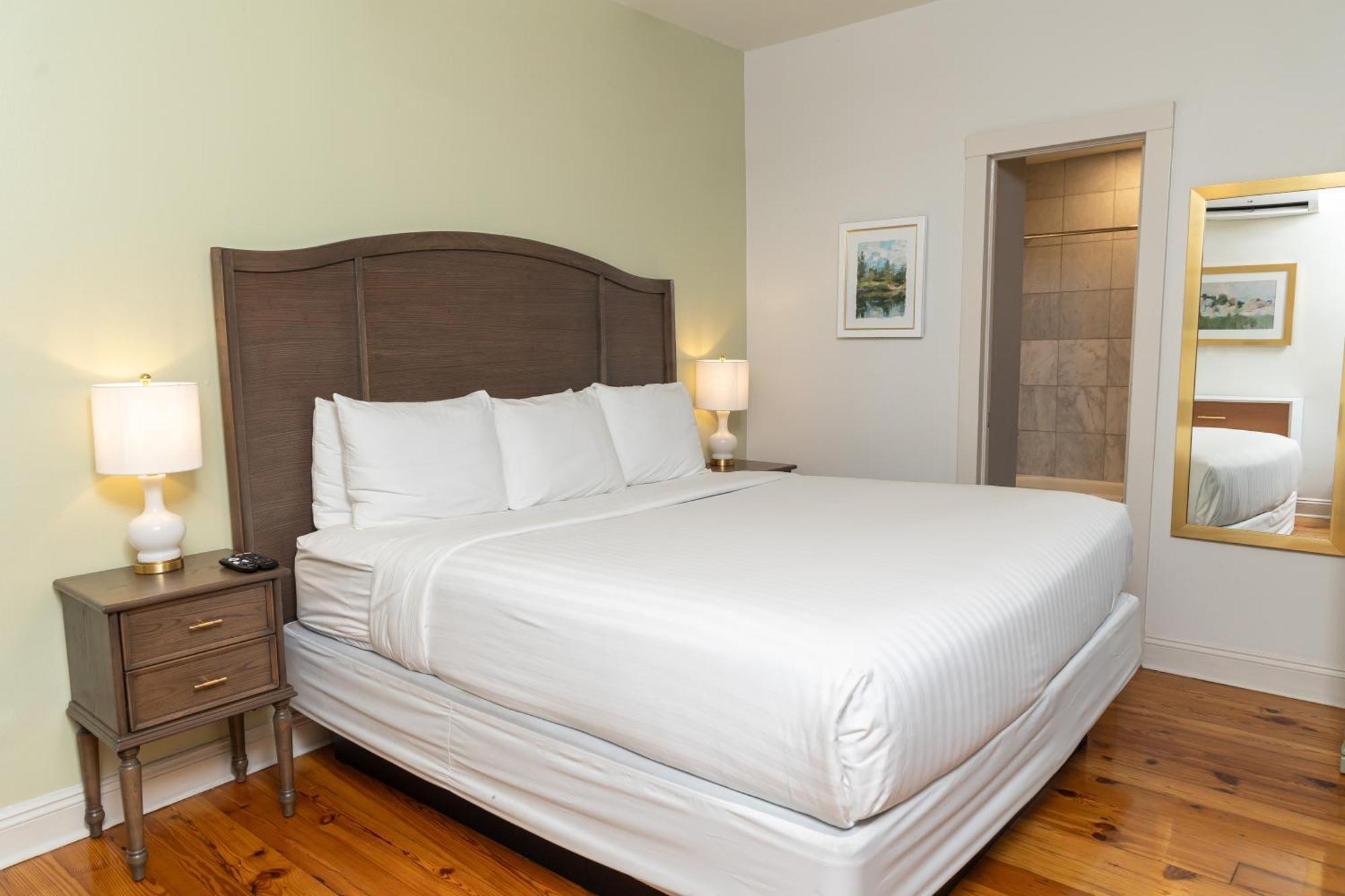 Inn On St. Peter, A French Quarter Guest Houses Property Ню Орлиънс Екстериор снимка